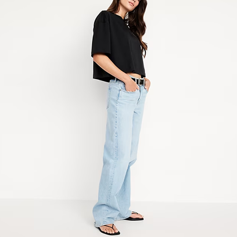 hongfeng produces black t shirt for women with pure cotton fabric and comfortable fit.